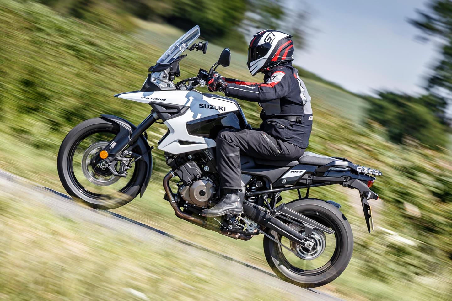 SUZUKI DL1050 V-STROM (2020 - on) Review | MCN