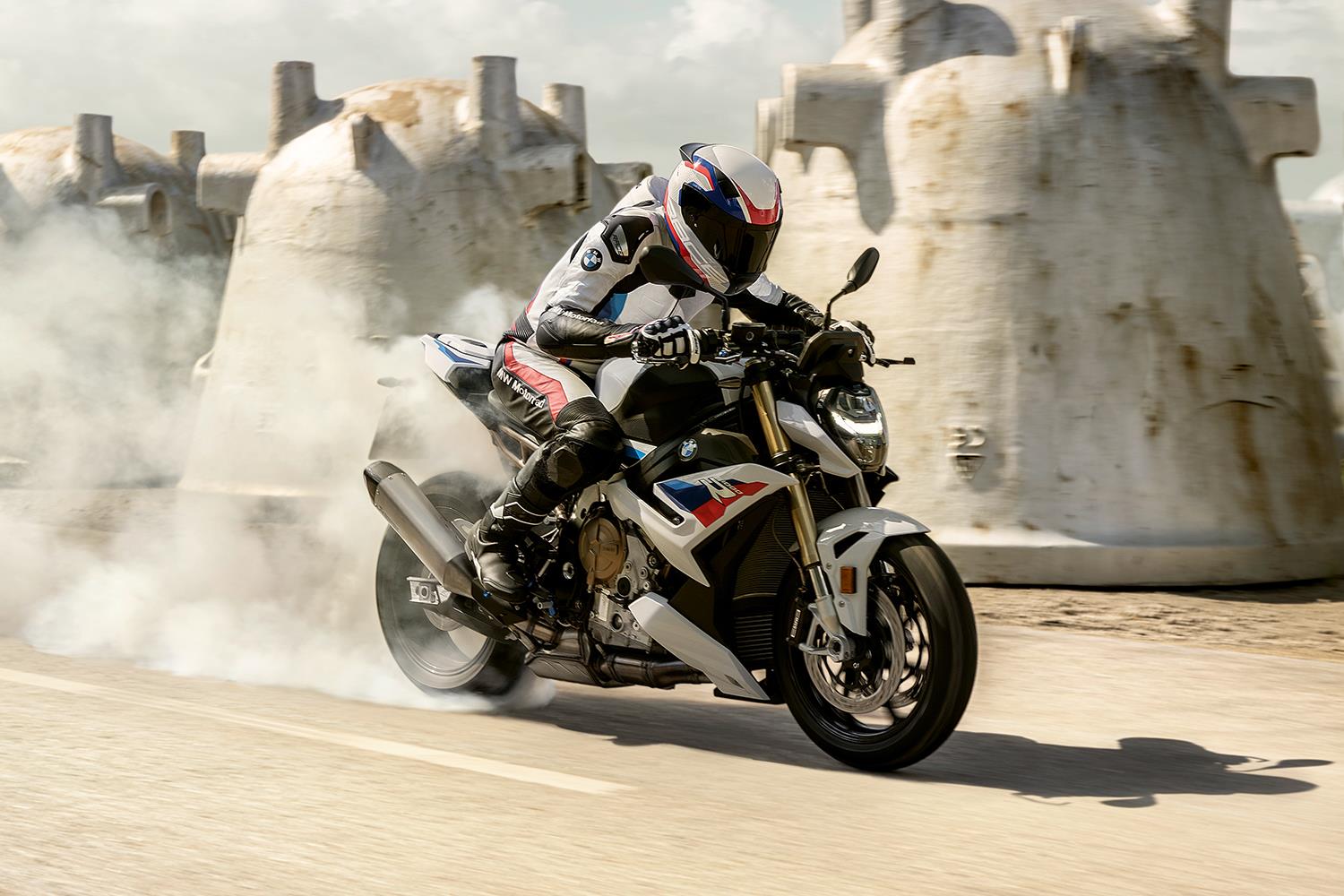 BMW Motorrad unveils the 2021 S 1000 R