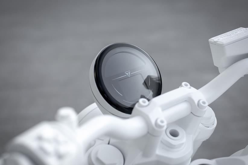 2021 Triumph Trident dials