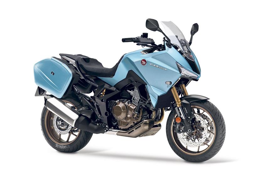 Honda-CB-1100X-pode-ser-nova-crossover-da-marca