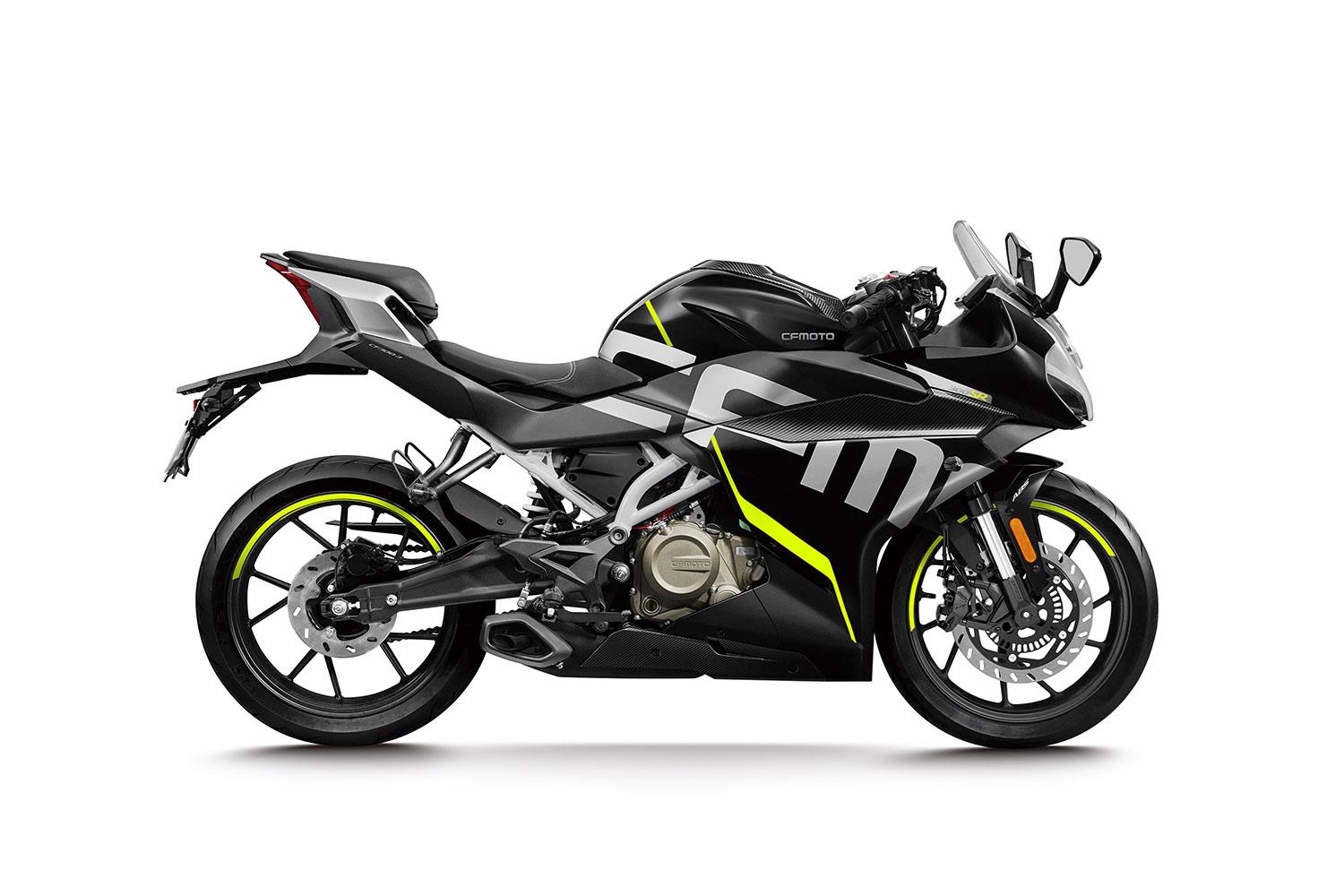 cfmoto-300sr-a2-sportsbike-to-hit-dealers-in-april-mcn
