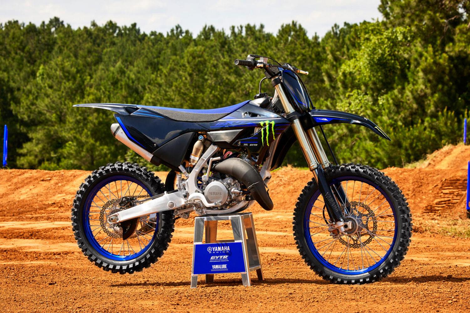 Smoke show: Yamaha revise two-stroke YZ motocross range and reveal all ...