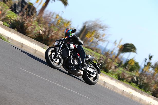 yamaha mt 07 2014 2018 review speed specs prices mcn