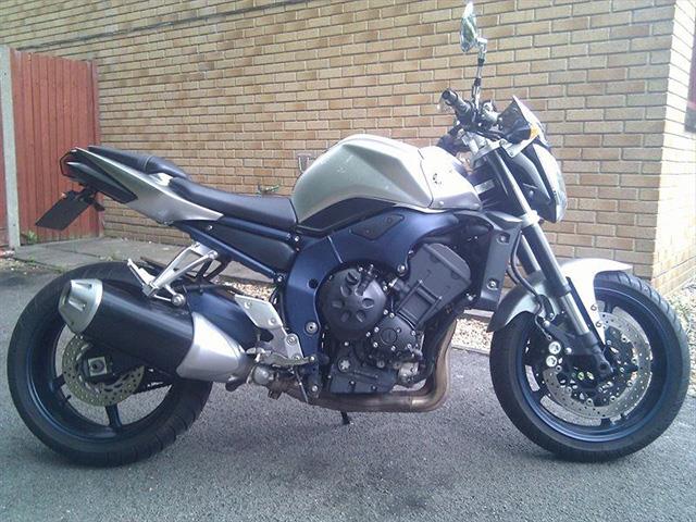Yamaha FZ1 Yamaha FZ1