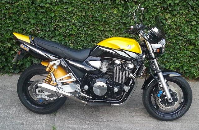 Yamaha XJR1300 Yamaha XJR1300