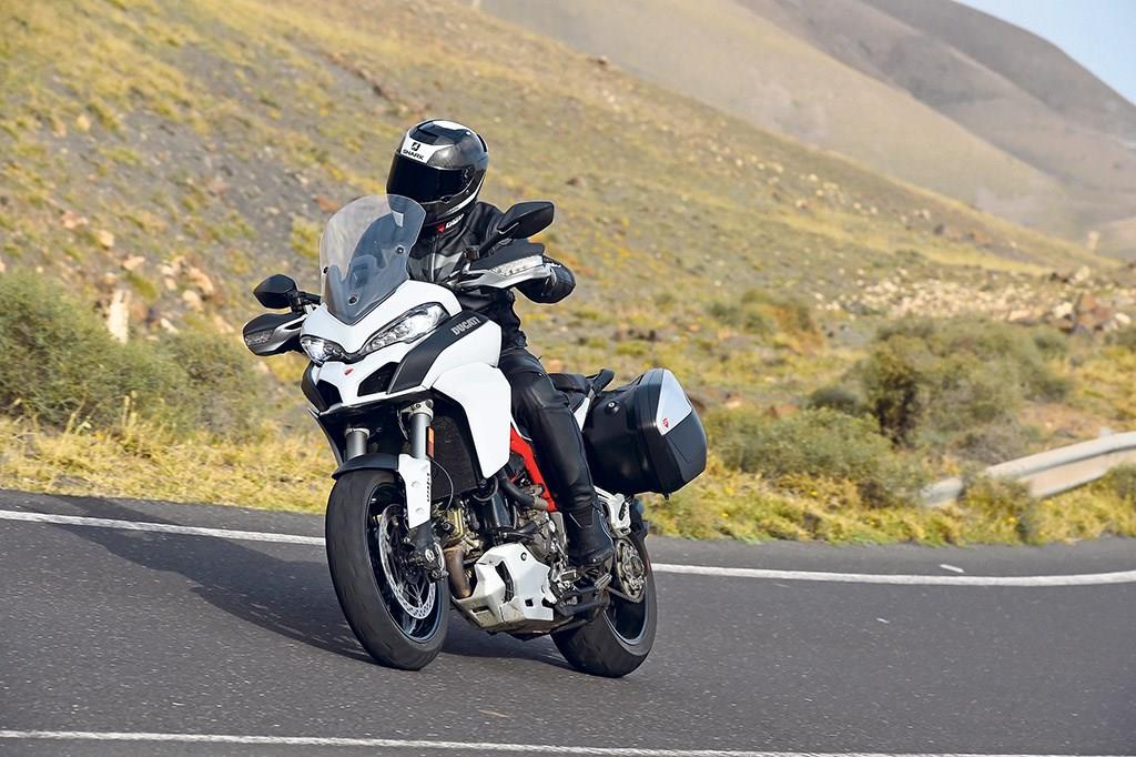 ducati multistrada 1200 vs ktm 1290 super adventure