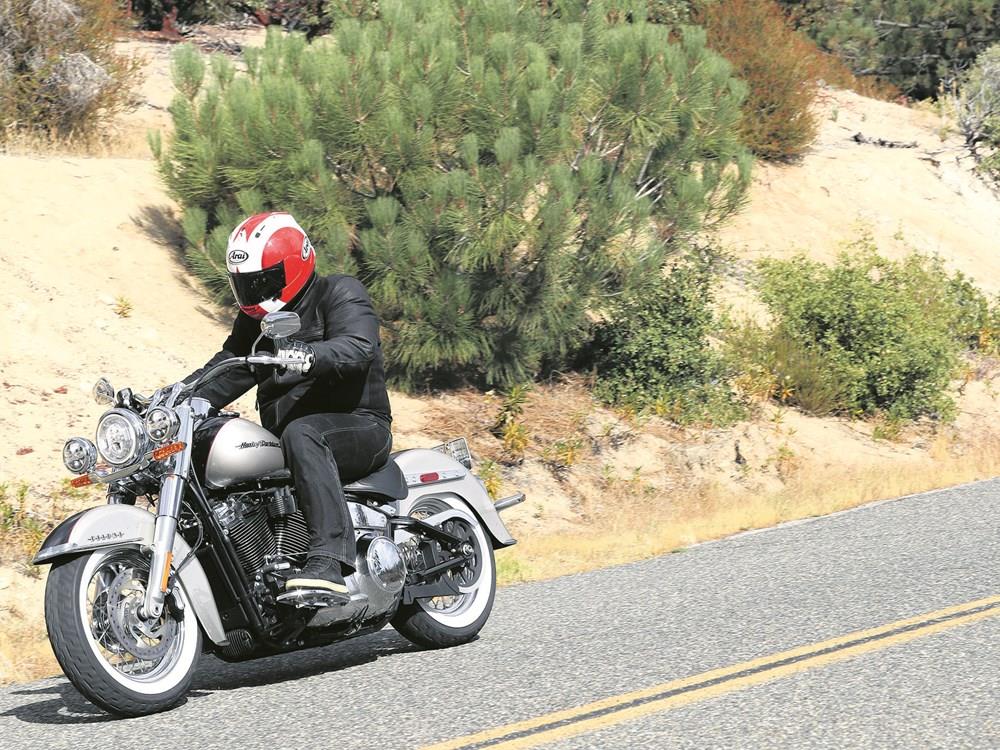 2018 harley davidson flde deluxe