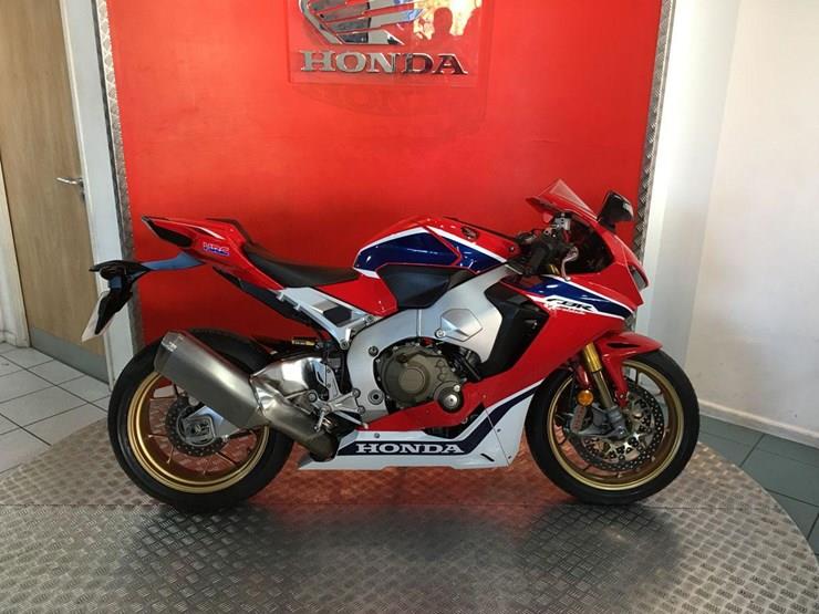 Honda CBR1000RR Fireblade SP