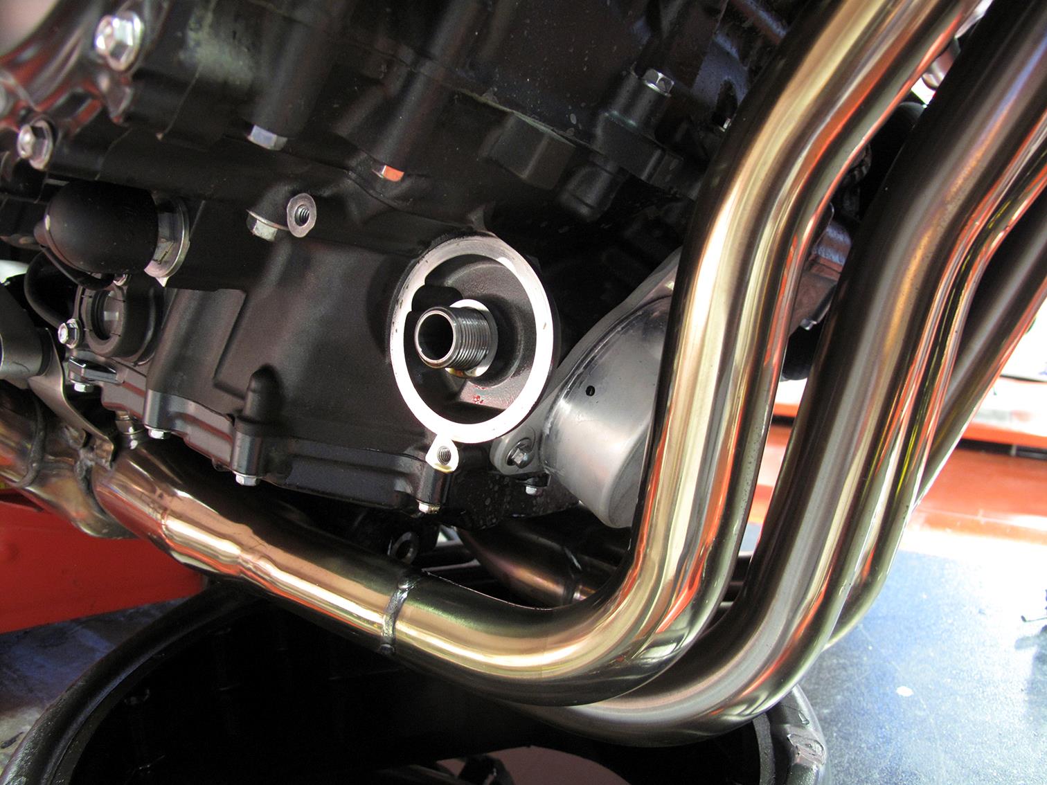 The CB1000R+ has a perfectly place oil filter The CB1000R+ has a perfectly place oil filter
