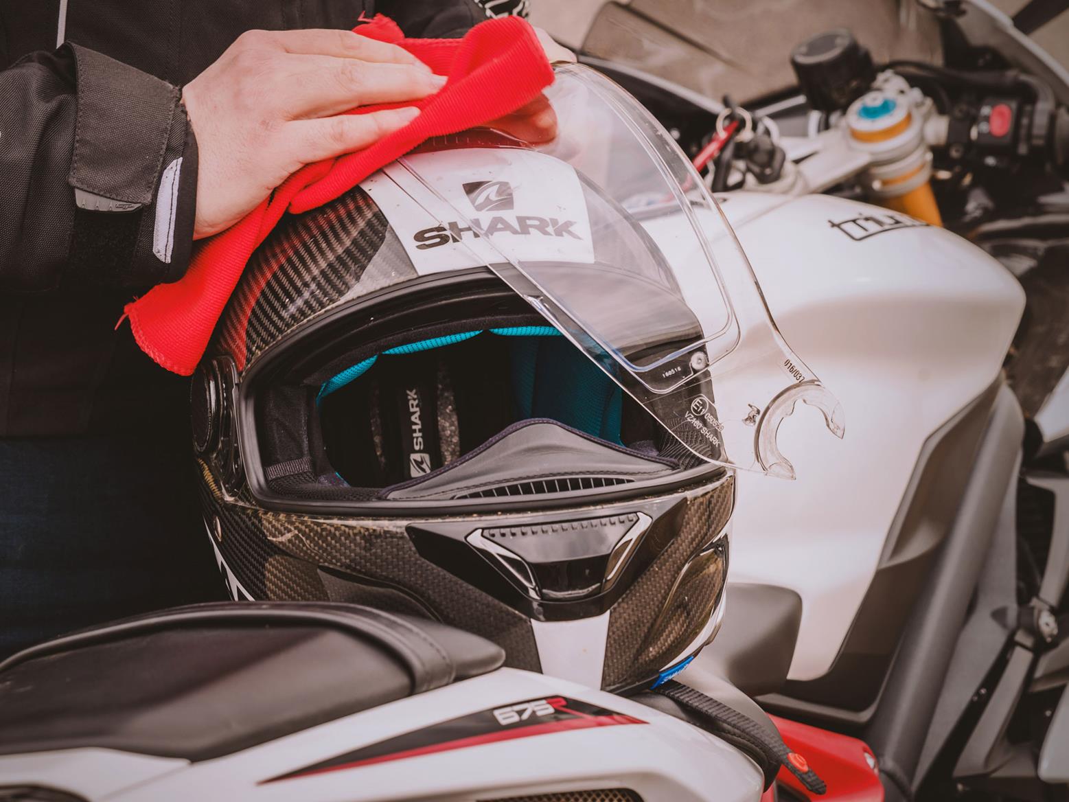 Take your visor off to clean it properly Take your visor off to clean it properly