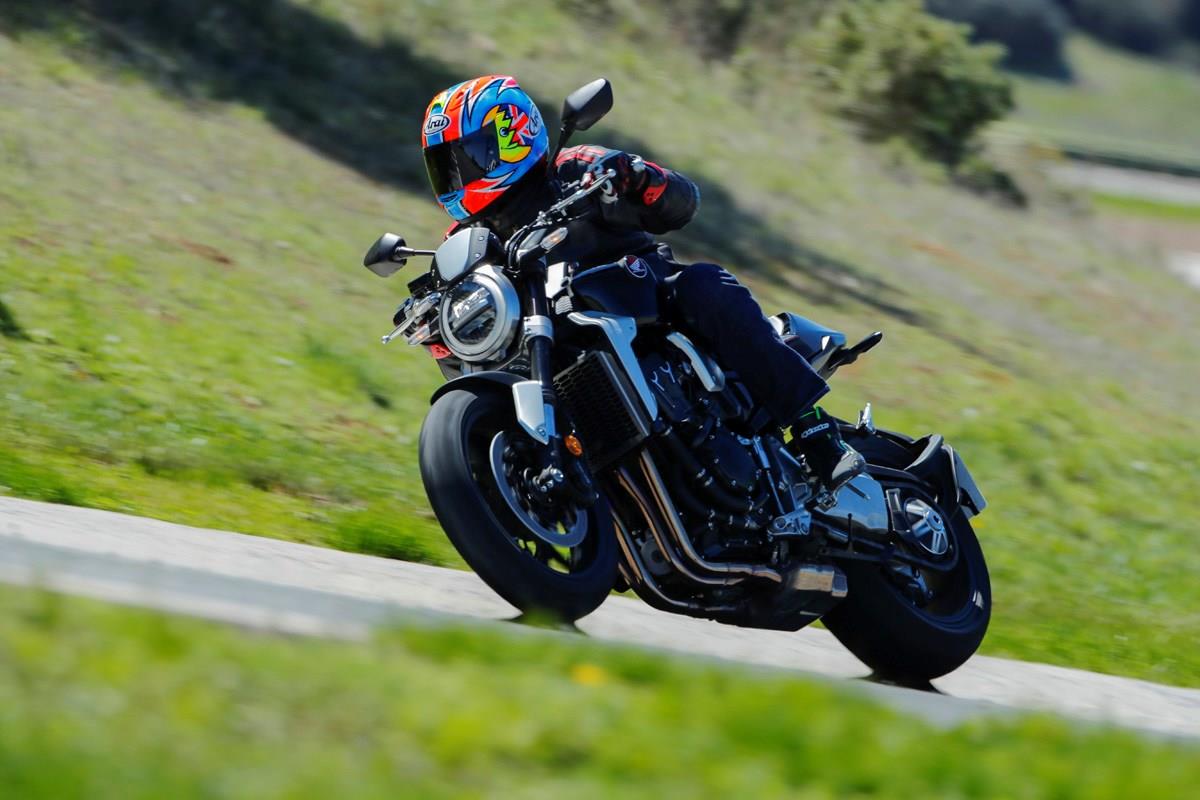 The CB1000R bridges the gap between supernaked and retro The CB1000R bridges the gap between supernaked and retro