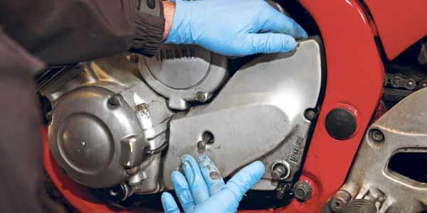 Check if the motorbike lever needs to be removed Check if the motorbike lever needs to be removed