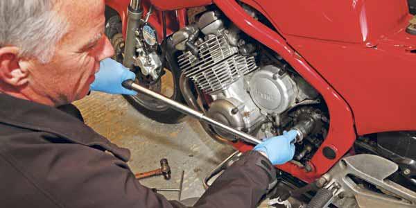 When removing the front sprocket nut, use a breaker bar When removing the front sprocket nut, use a breaker bar