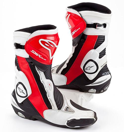 The 2016 Alpinestars SMX Plus Gore-Tex boots The 2016 Alpinestars SMX Plus Gore-Tex boots