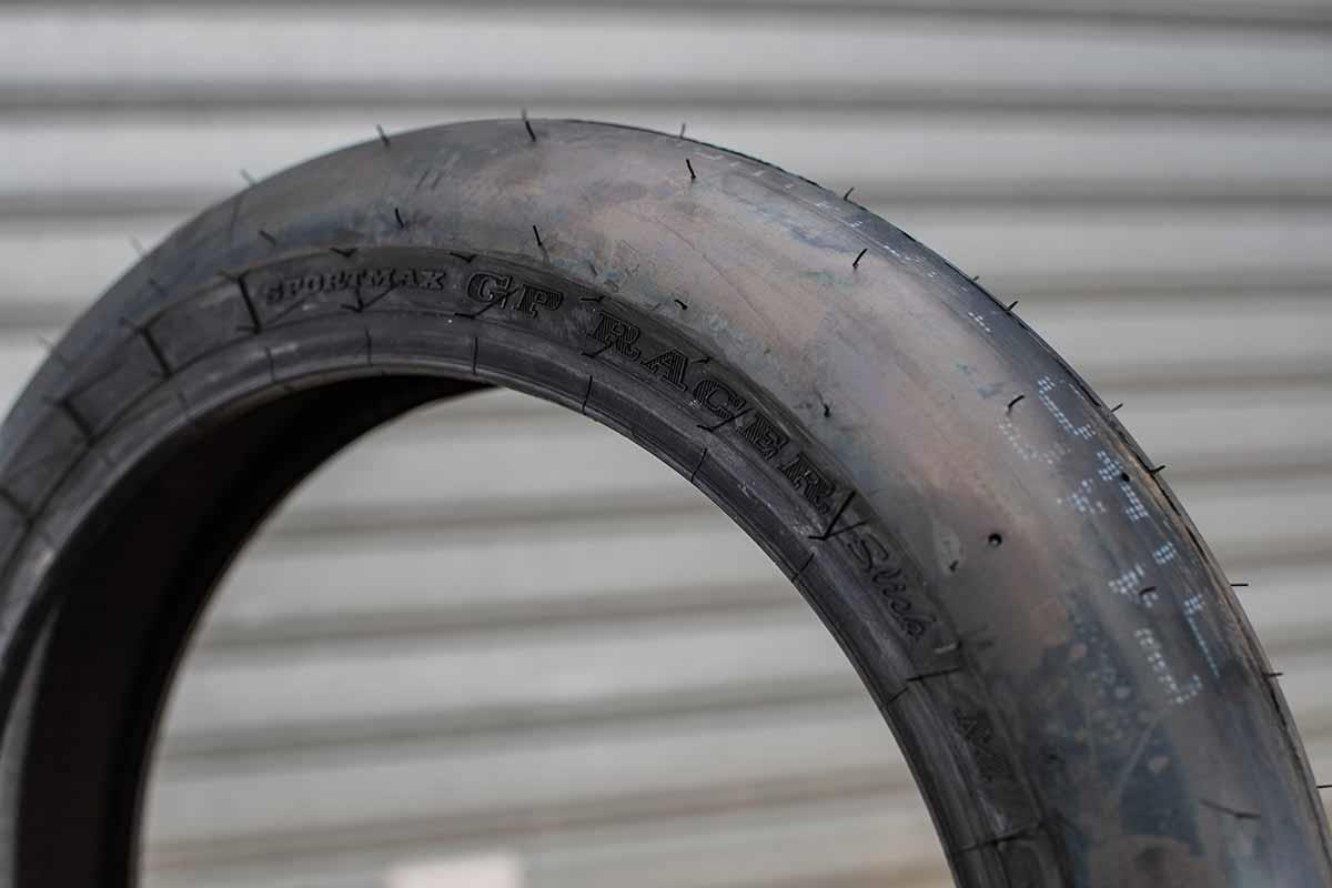 The trackday tyre: Dunlop GP Racer Slick D212 The trackday tyre: Dunlop GP Racer Slick D212