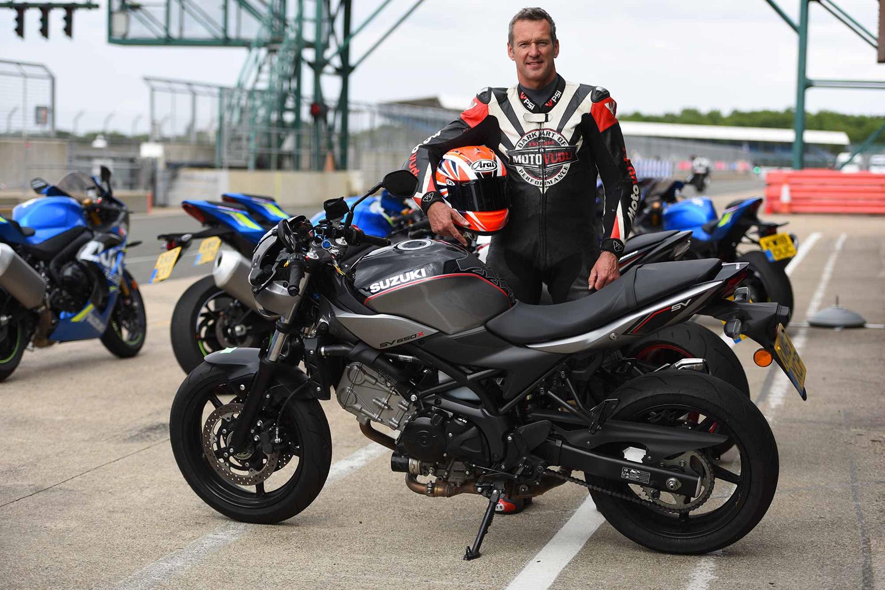 Crafar tries out the MCN Fleet Suzuki SV650X for size Crafar tries out the MCN Fleet Suzuki SV650X for size