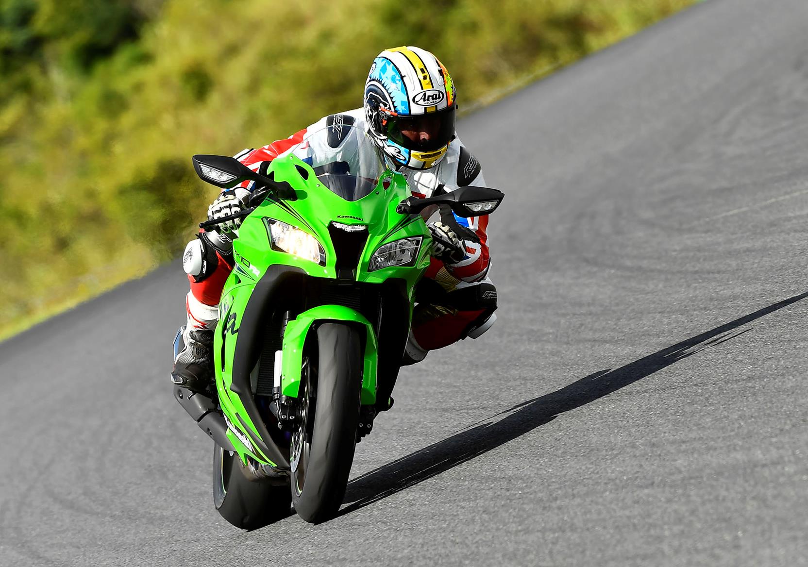 The Kawasaki ZX-10RR is a track weapon The Kawasaki ZX-10RR is a track weapon