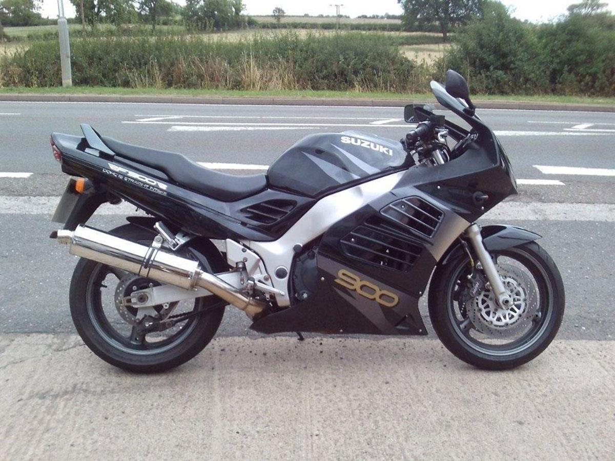 Suzuki RF900 for sale Suzuki RF900 for sale