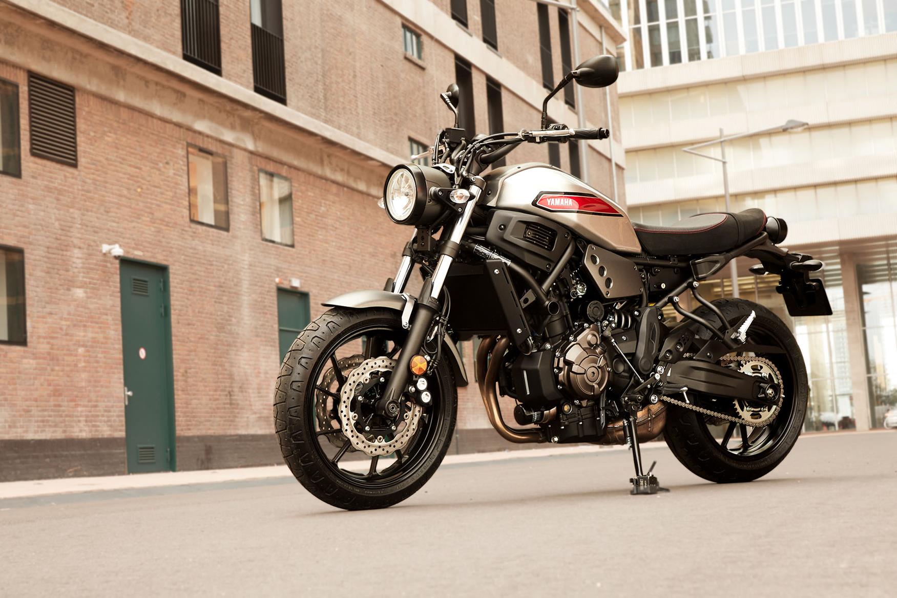 Yamaha XSR700 in Garage Metal paint Yamaha XSR700 in Garage Metal paint