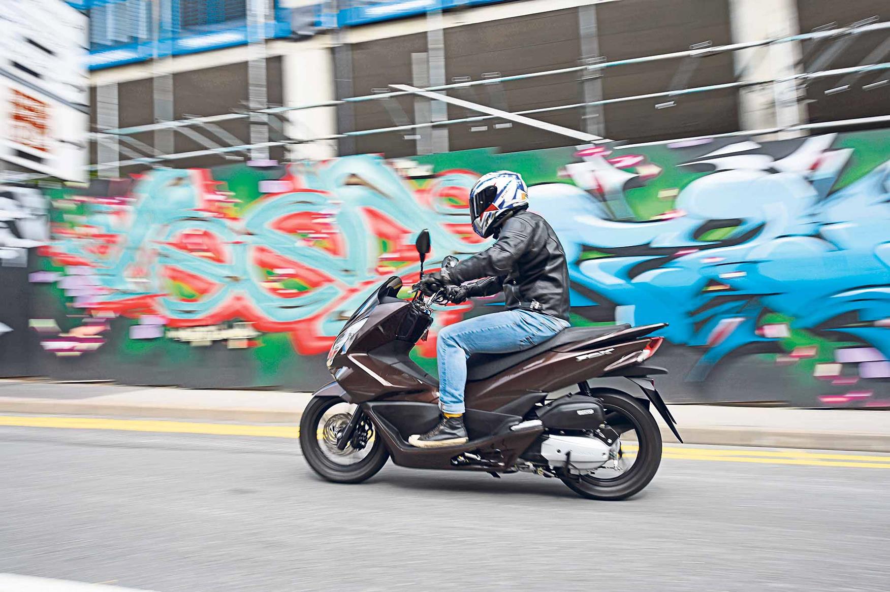 The Honda PCX125 in action The Honda PCX125 in action