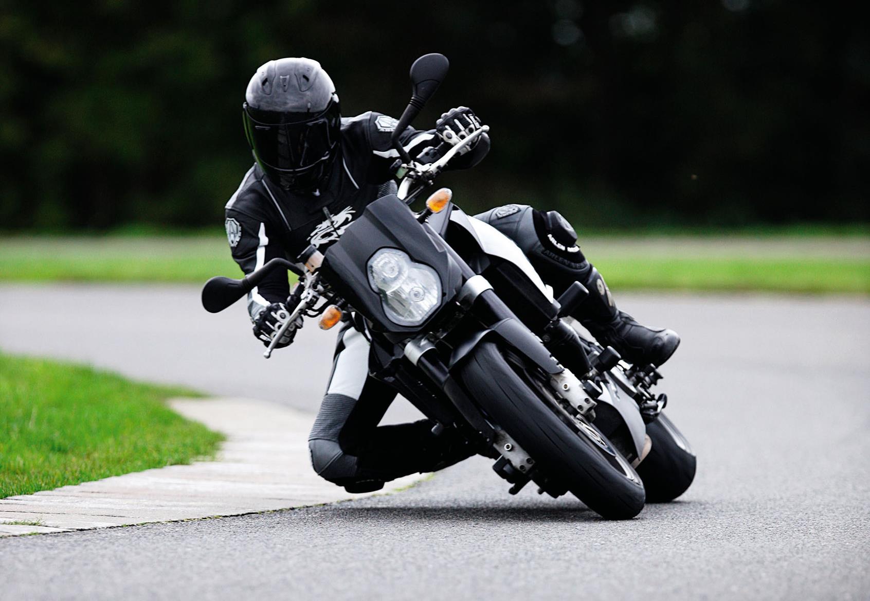 KTM 990 Super Duke KTM 990 Super Duke