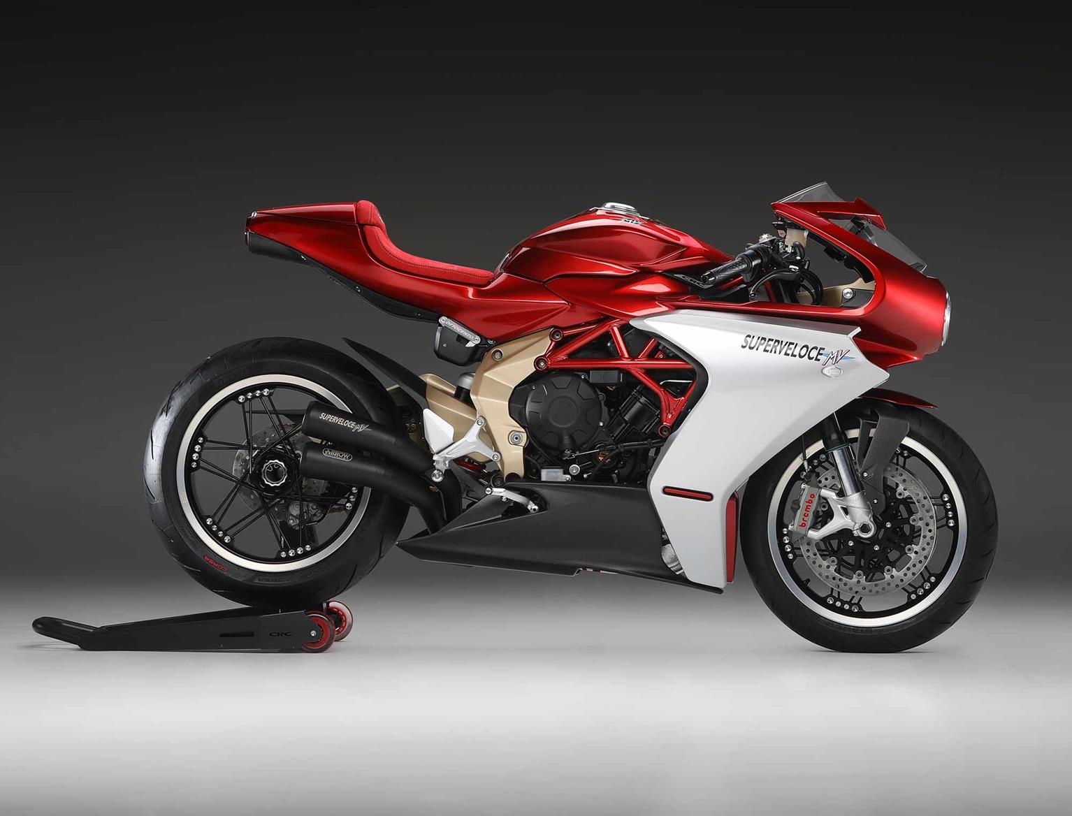 MV Agusta Superveloce 800 Serie Oro side-on MV Agusta Superveloce 800 Serie Oro side-on
