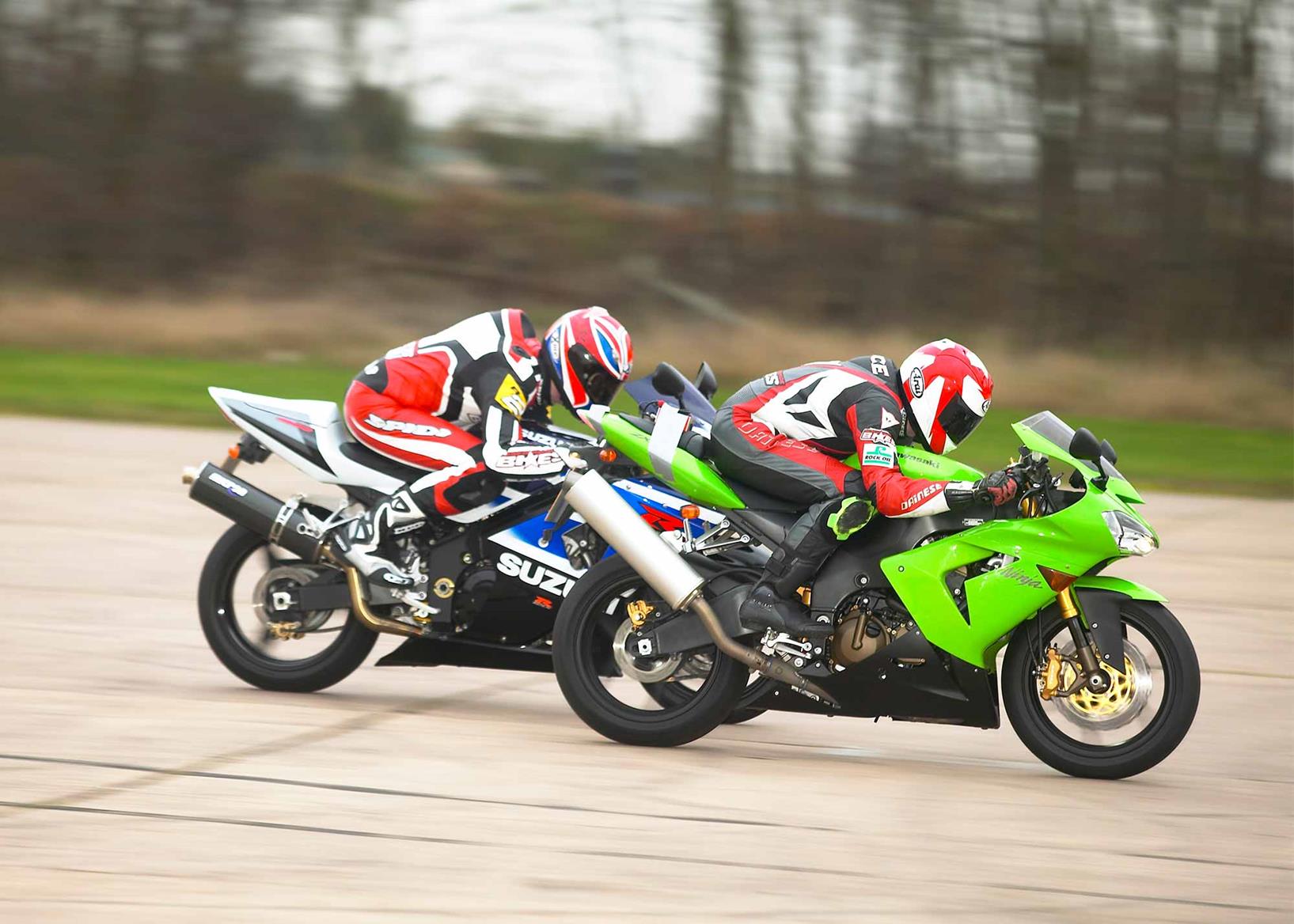 An original ZX-10 does battle with the Suzuki GSX-R1000 An original ZX-10 does battle with the Suzuki GSX-R1000