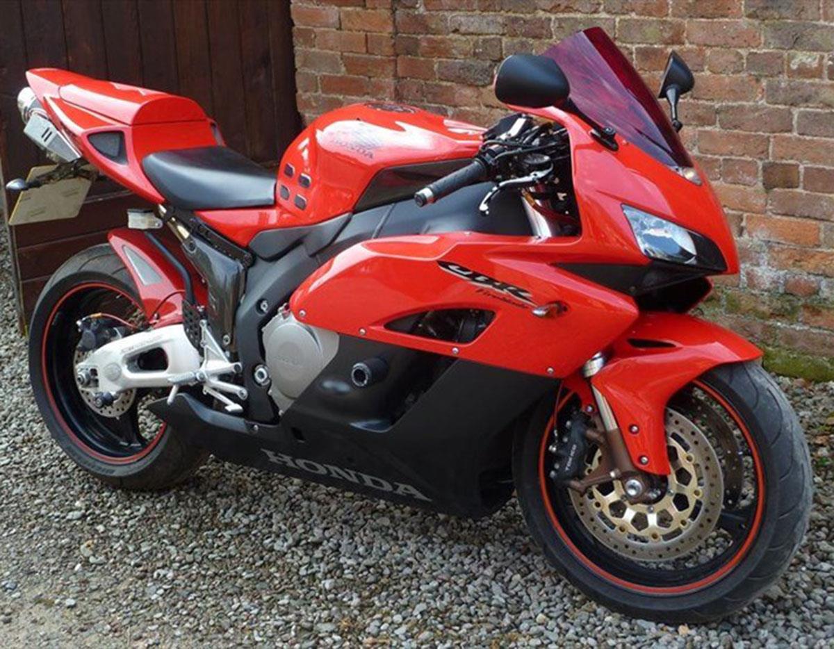 Honda CBR1000RR Fireblade Honda CBR1000RR Fireblade