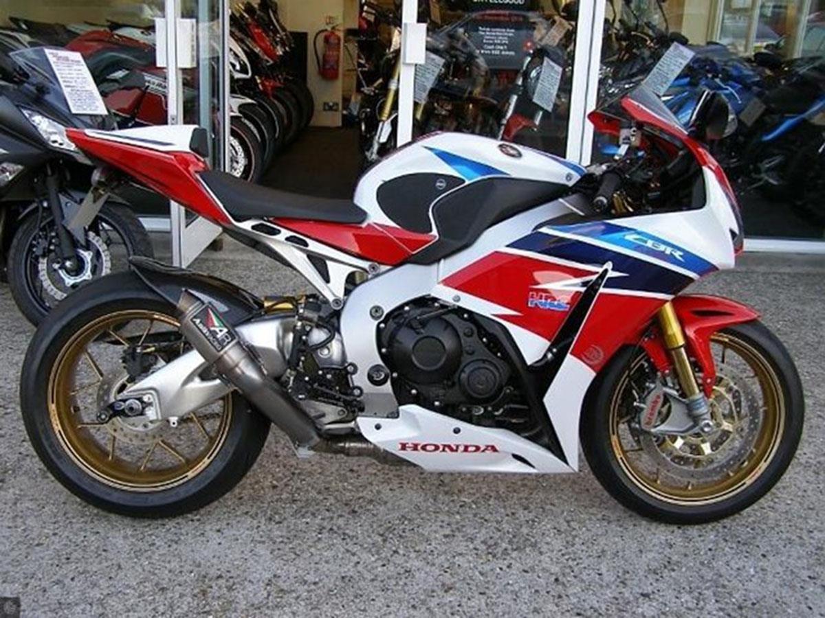 2014 Honda CBR1000RR Fireblade SP 2014 Honda CBR1000RR Fireblade SP