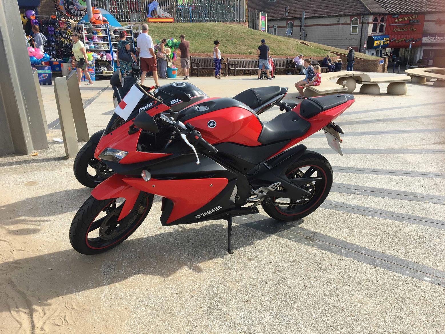 The Yamaha heads for a ride with the #MCNFleet Suzuki SV650X The Yamaha heads for a ride with the #MCNFleet Suzuki SV650X