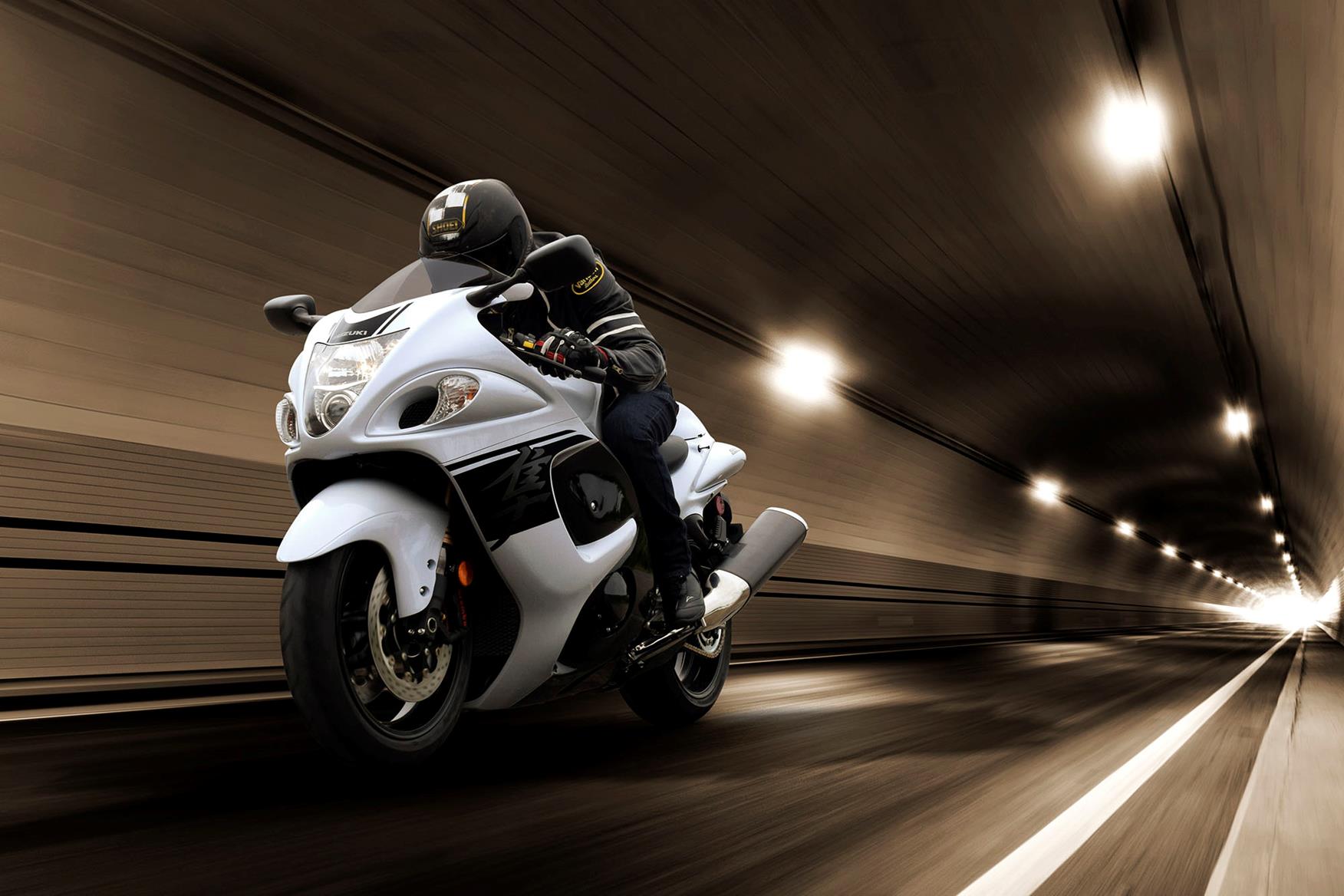 Suzuki Hayabusa on the road Suzuki Hayabusa on the road