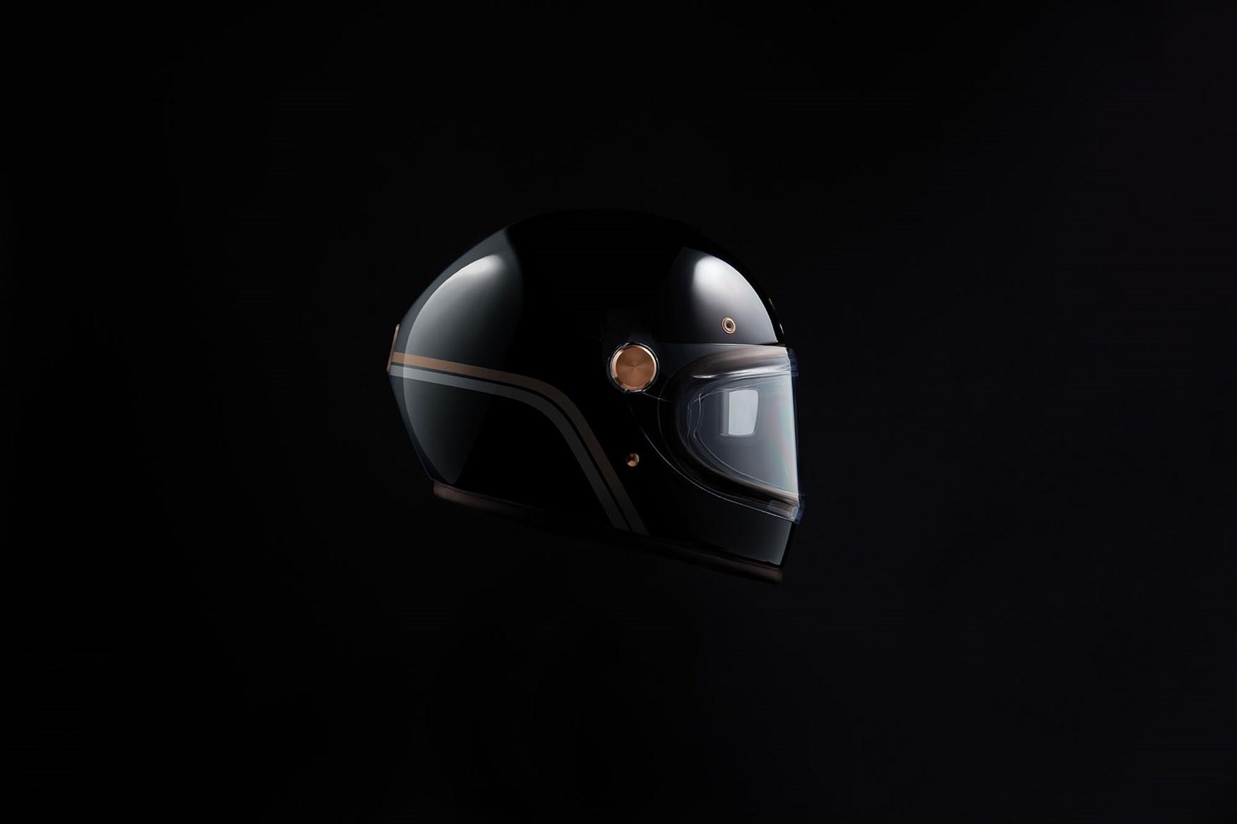 The Arc comes with a bespoke helmet with HUD The Arc comes with a bespoke helmet with HUD