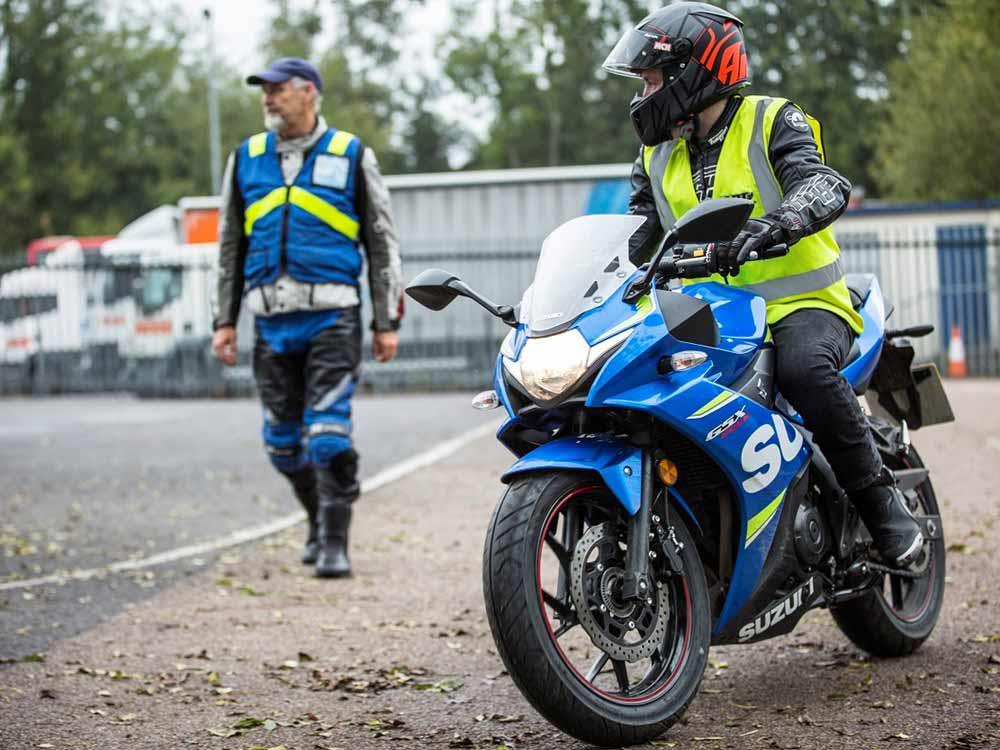 How to ride a motorcycle
