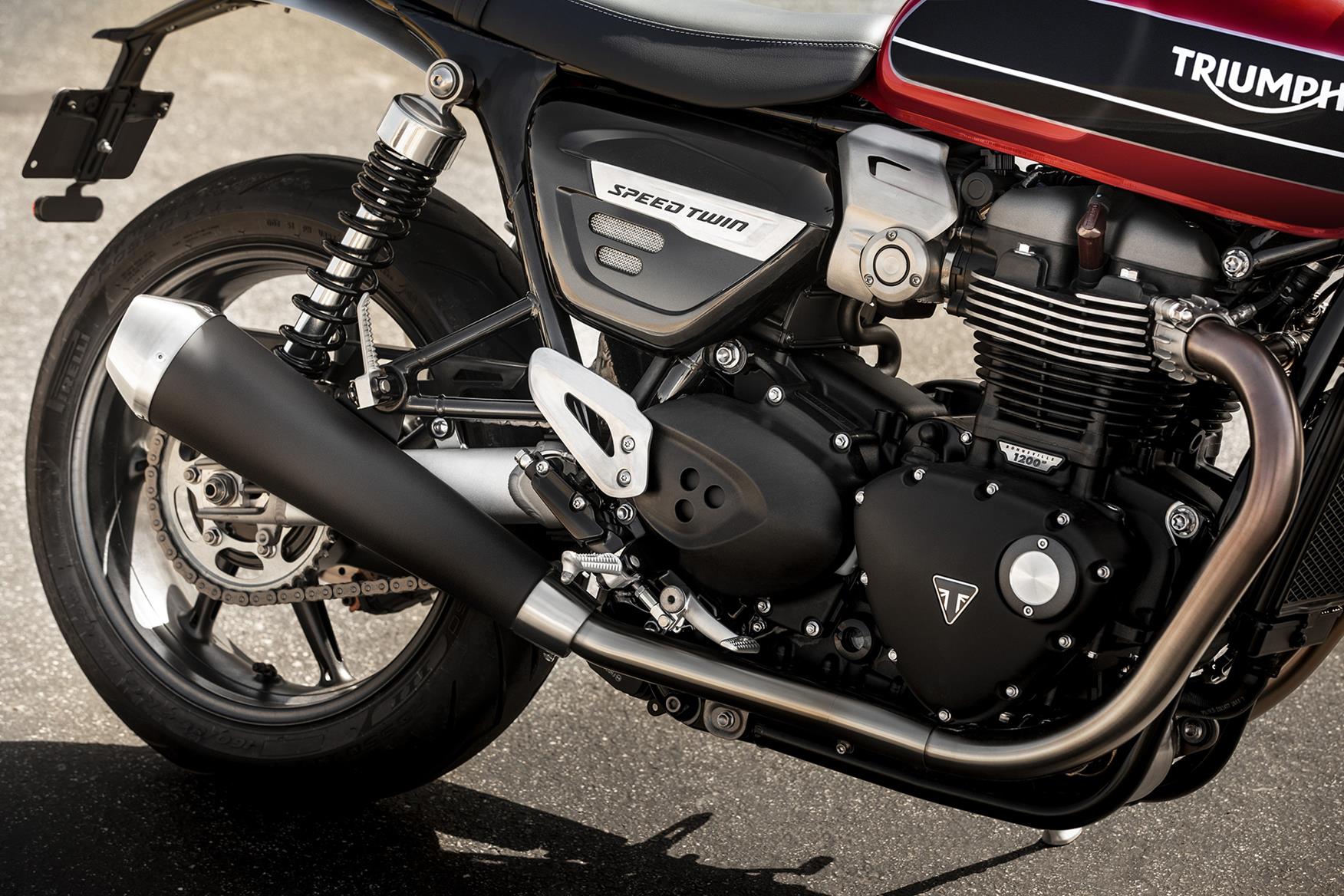 New aluminium engine cradles and a lighter battery save weight on the Triumph Speed Twin New aluminium engine cradles and a lighter battery save weight on the Triumph Speed Twin