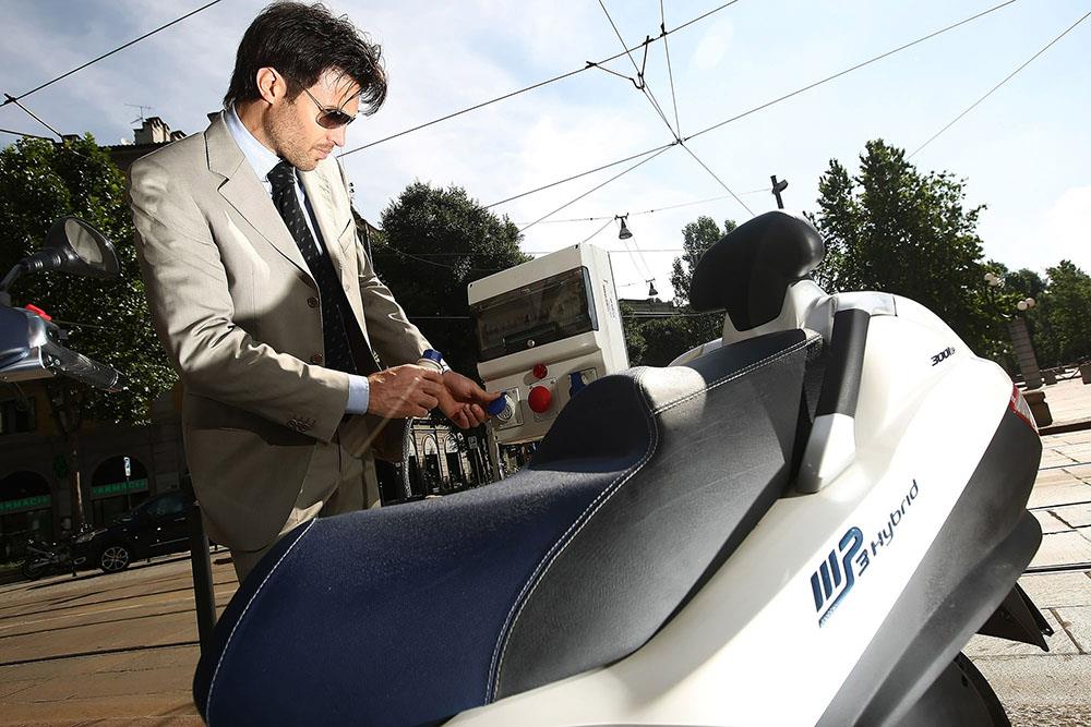 Piaggio MP3 Hybrid 300ie Piaggio MP3 Hybrid 300ie