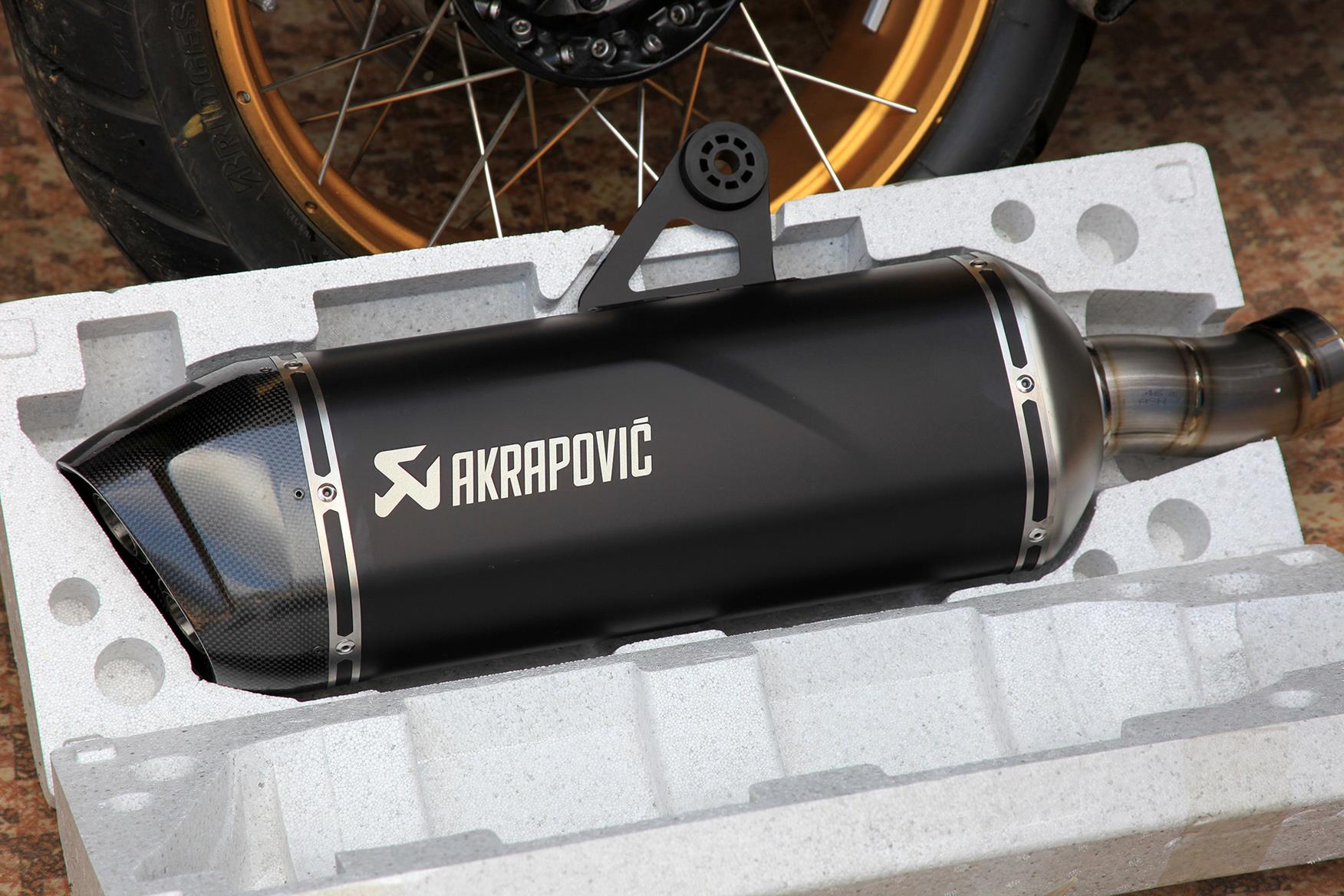 Unboxing the Akrapovic exhaust Unboxing the Akrapovic exhaust