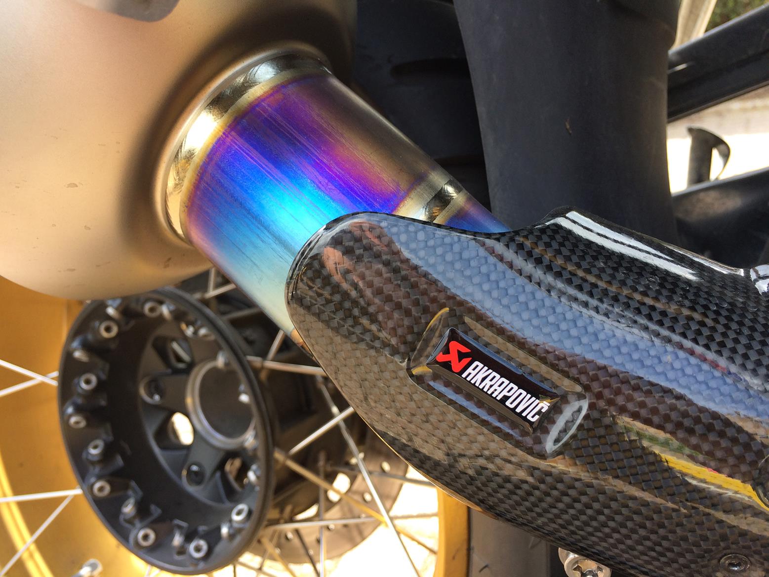 The Akrapovic end can looks great The Akrapovic end can looks great