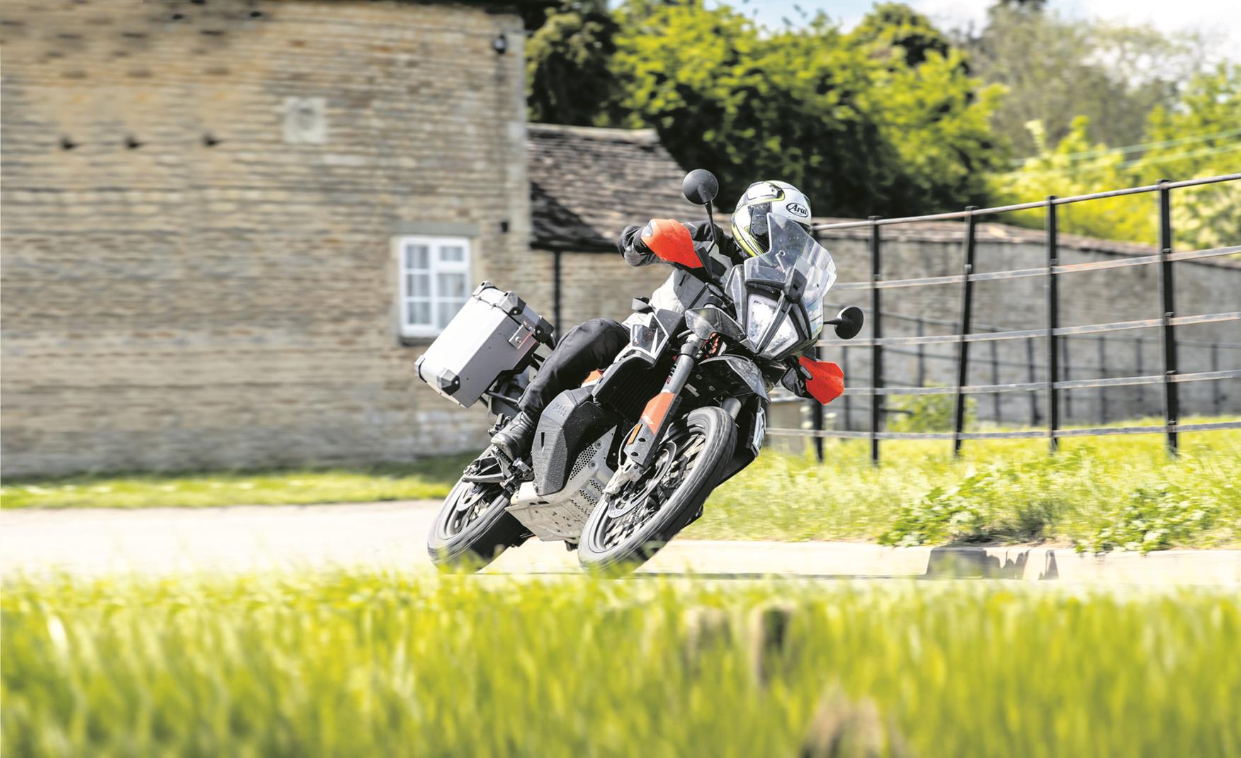 Cornering on the KTM 790 Adventure R Cornering on the KTM 790 Adventure R