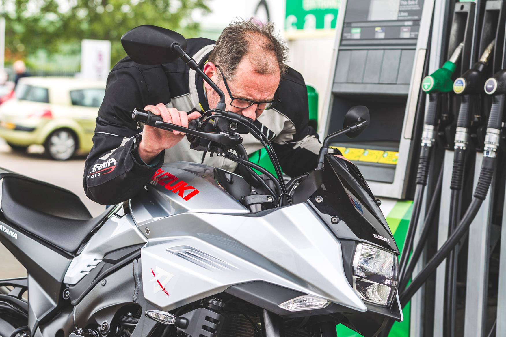 Checking the clocks on the Suzuki Katana Checking the clocks on the Suzuki Katana
