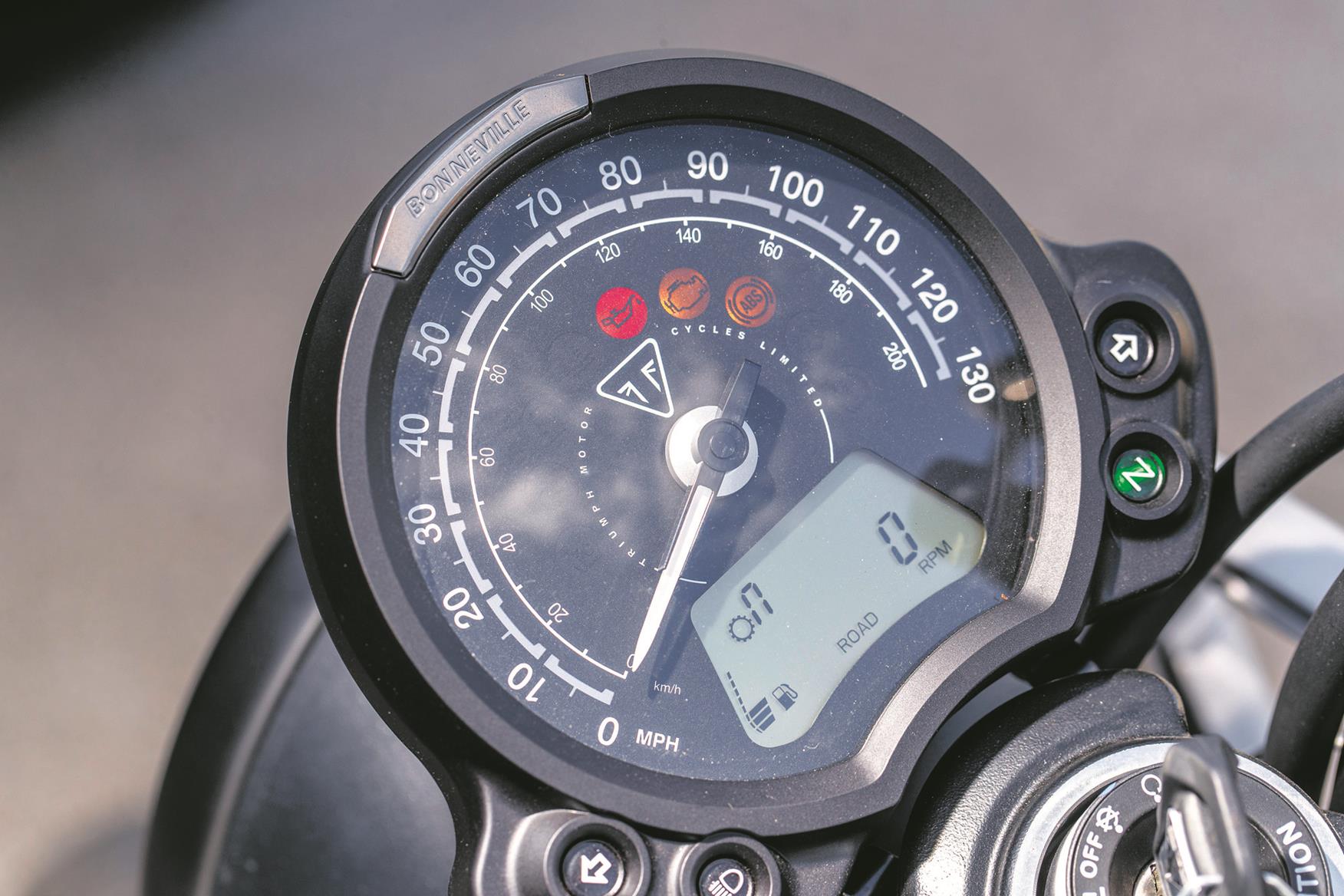 Triumph Street Twin clocks Triumph Street Twin clocks