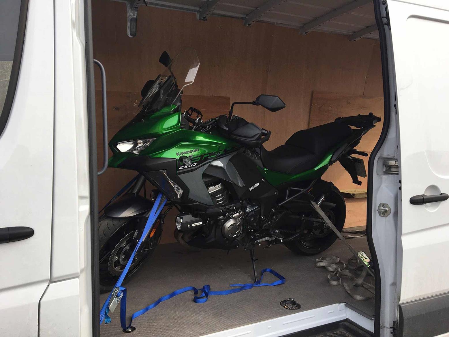 Kawasaki Versys 1000 SE in a van Kawasaki Versys 1000 SE in a van