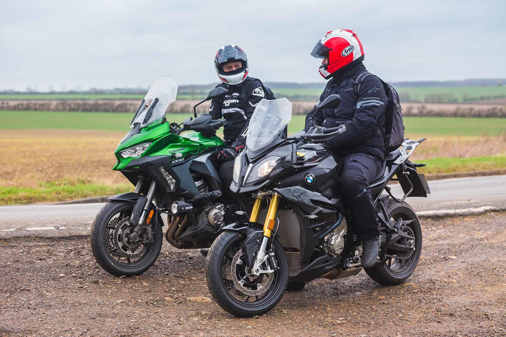 Kawasaki Versys 1000 SE vs. BMW S1000XR Kawasaki Versys 1000 SE vs. BMW S1000XR