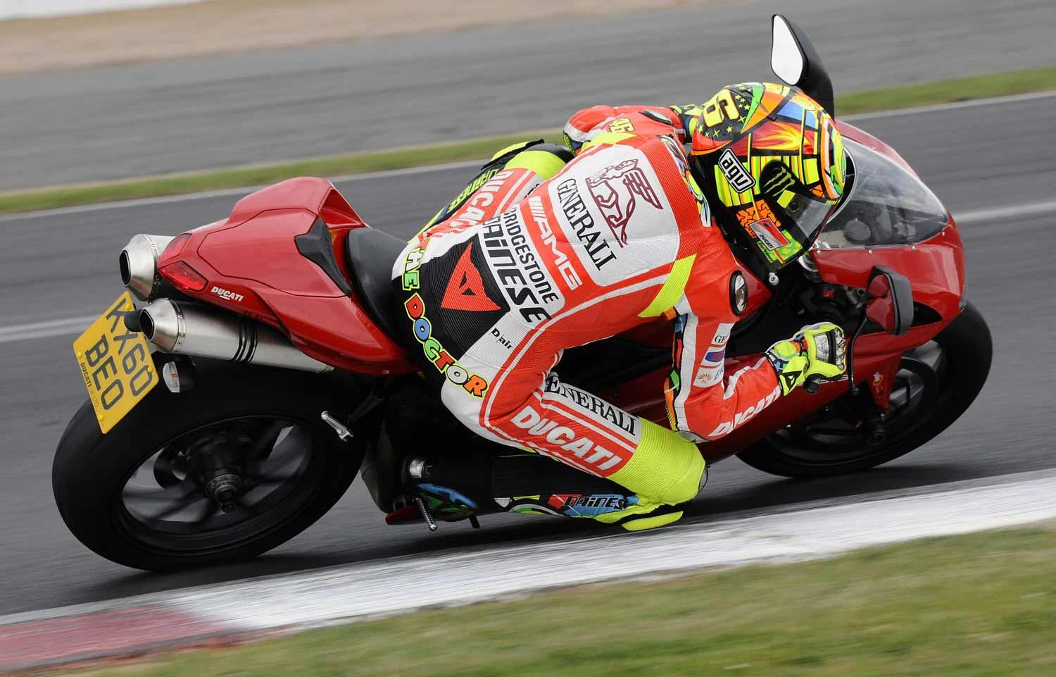 Ducati 1198 in action at the hands of Valentino Rossi Ducati 1198 in action at the hands of Valentino Rossi