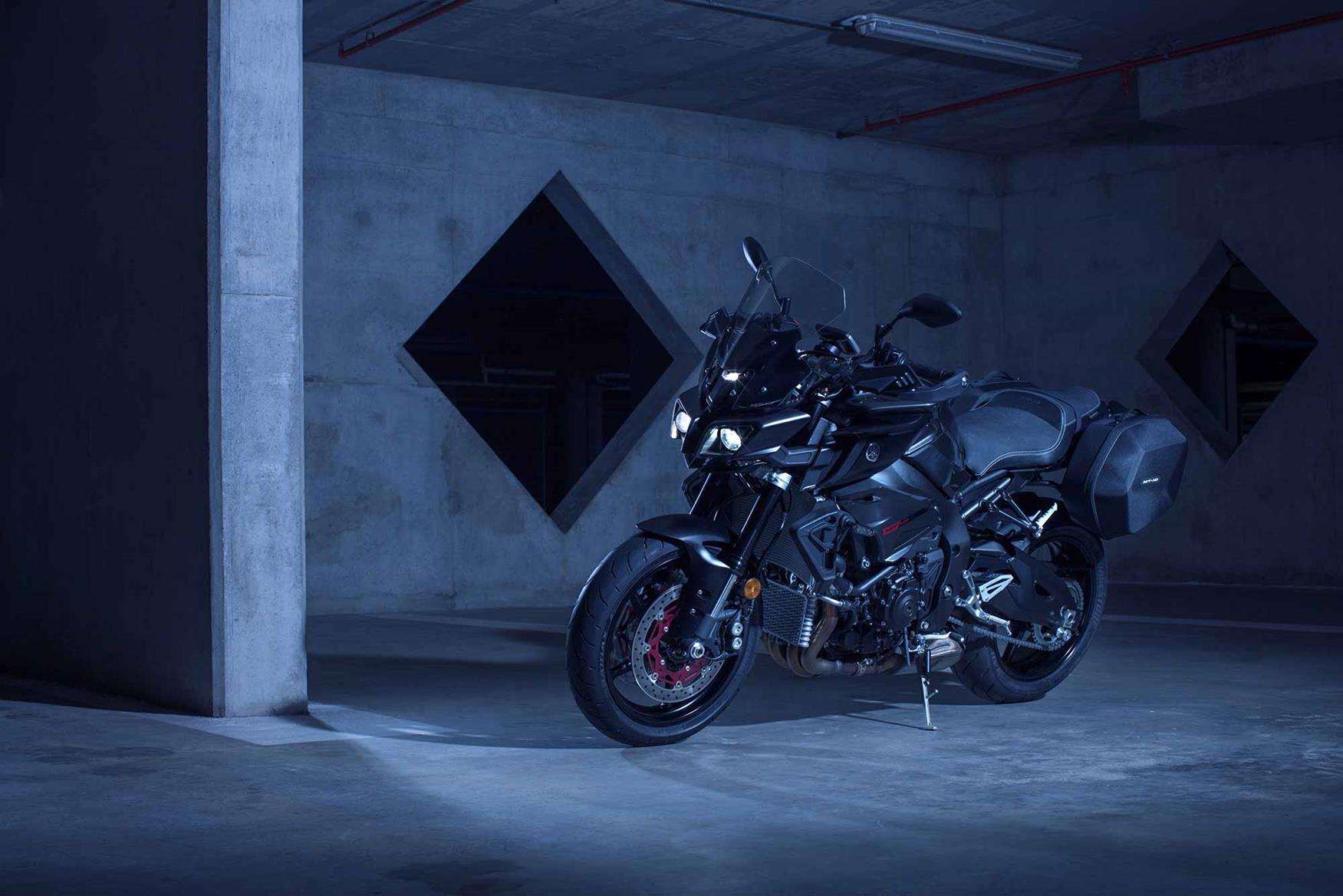 Yamaha MT-10 Touring Yamaha MT-10 Touring