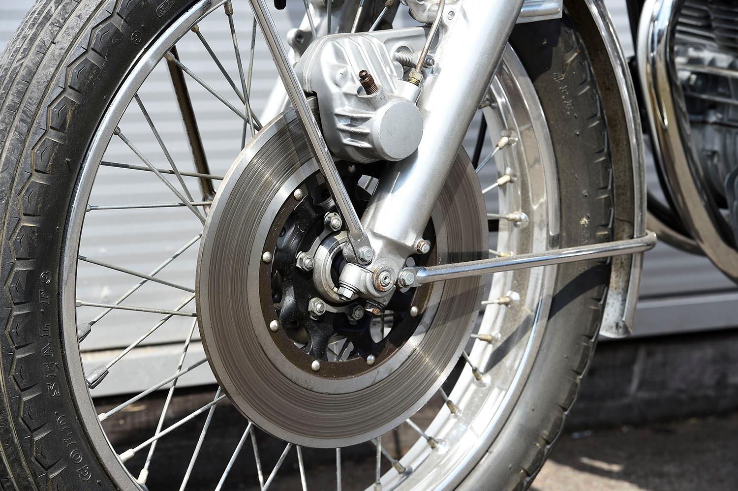 Honda CB750 front disc brake Honda CB750 front disc brake