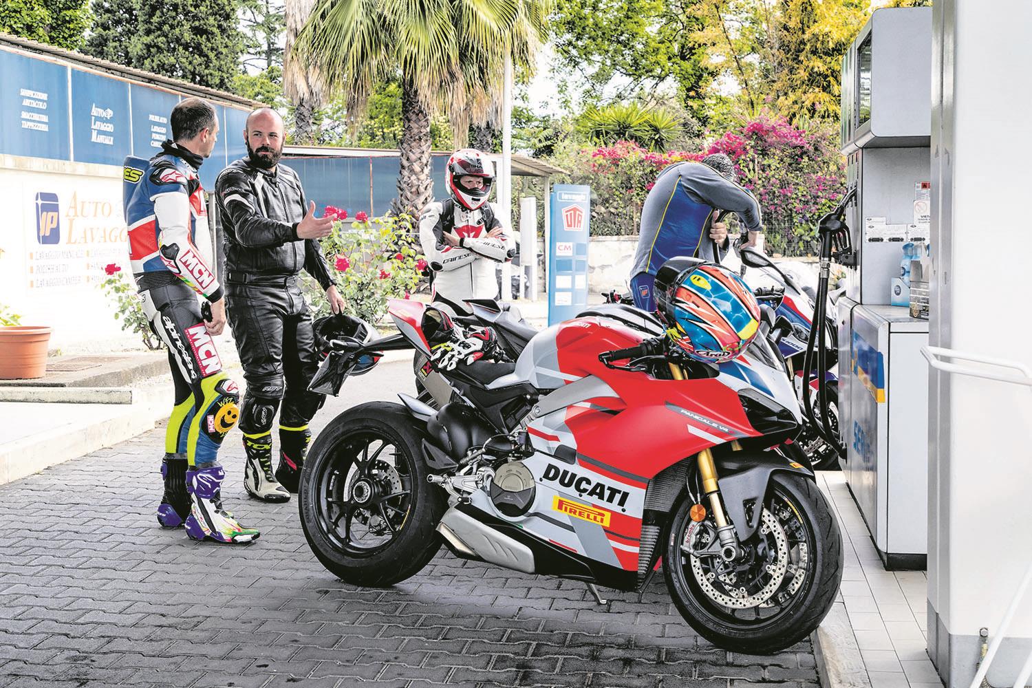 Superbikes stopping for fuel Superbikes stopping for fuel