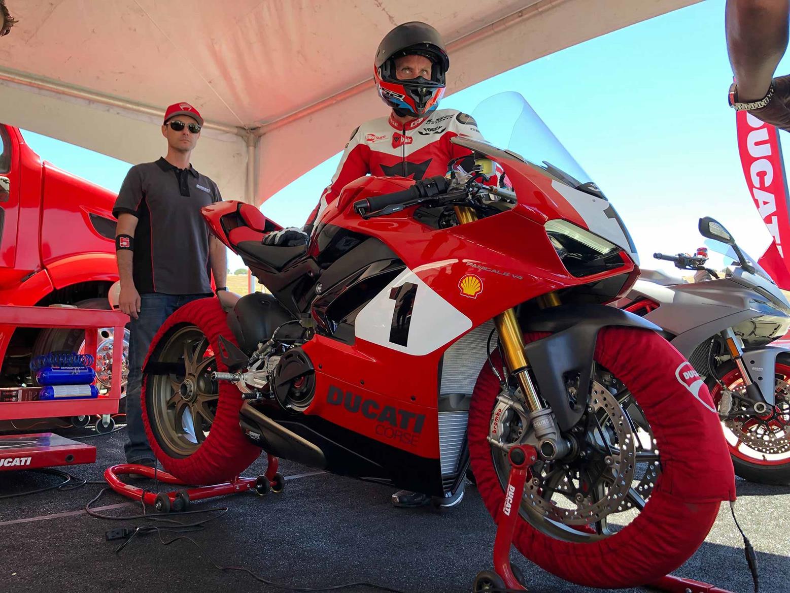 Carl Fogarty gets ready for Laguna Seca parade lap Carl Fogarty gets ready for Laguna Seca parade lap