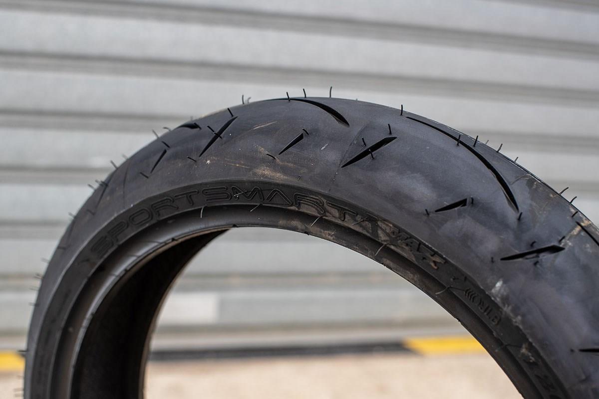 Dunlop Sportsmart Max sports tyre Dunlop Sportsmart Max sports tyre