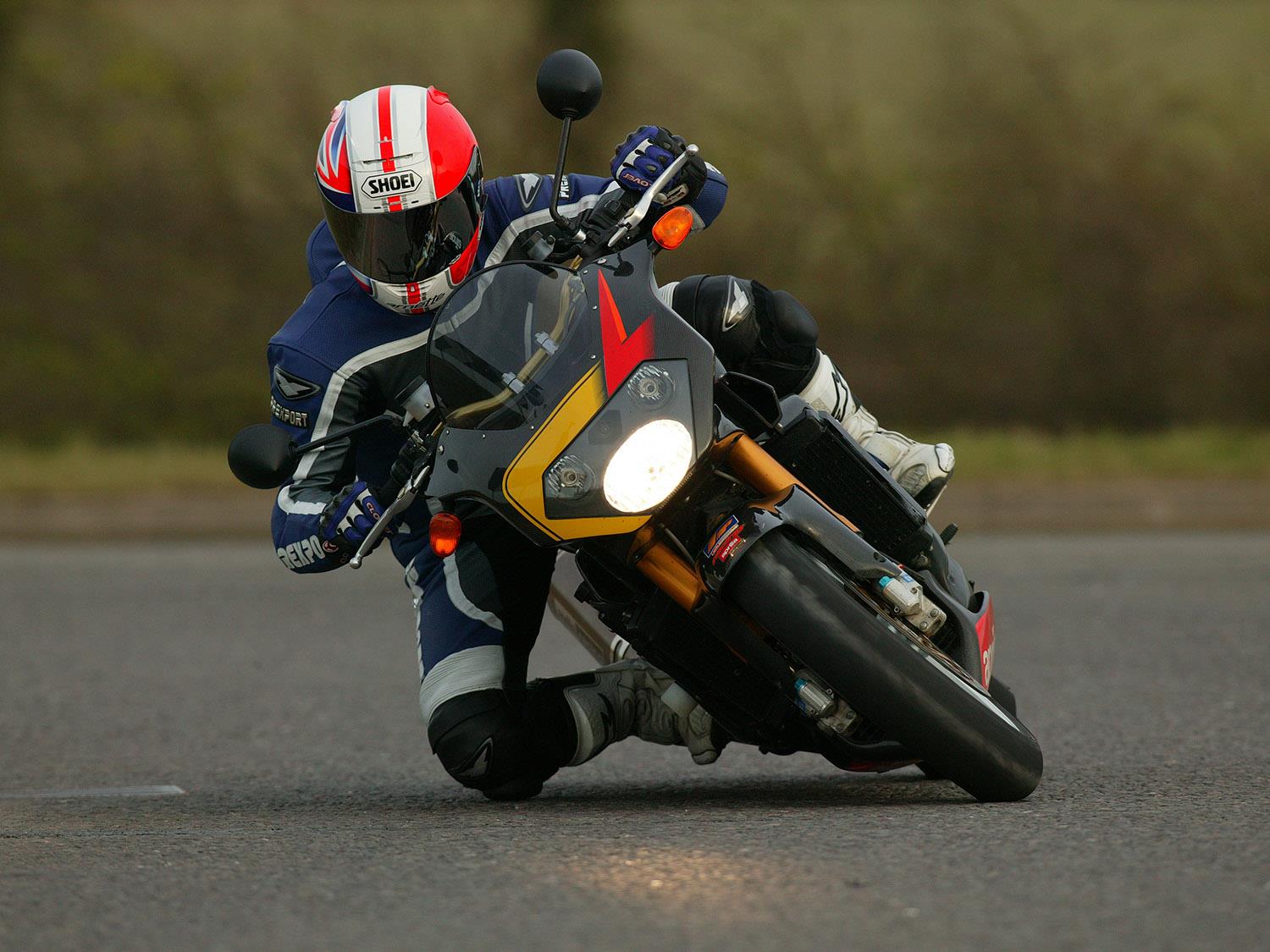 Aprilia Tuono 1000 Racing Aprilia Tuono 1000 Racing