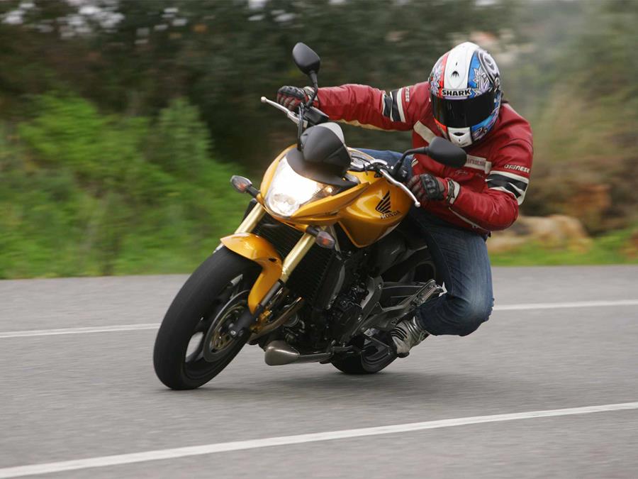 The 2007 Honda CB600F Hornet in action